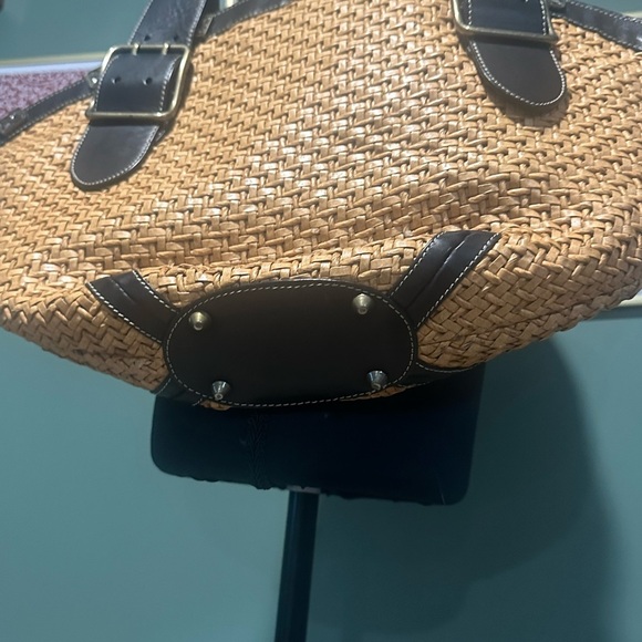 MAXX New York Tan and Black Woven Tote Bag with Leather Trim and Straps 👑 - Picture 3 of 7